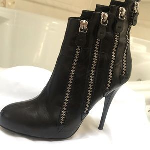 Giuseppe Zanotti women’s ankle boots size 38.5
